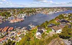 Leilighet med fantastisk utsikt - gratis parkering